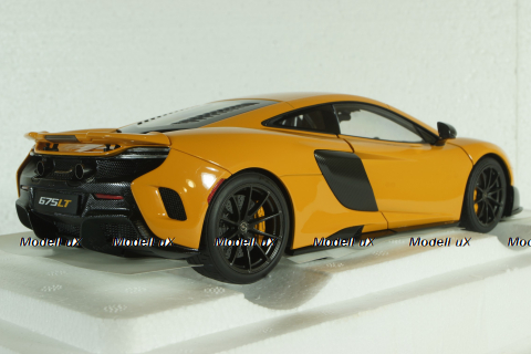 McLaren 675LT 2016 McLaren orange, 76048, AutoArt 1:18