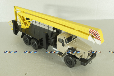 Урал-4320-0911 c подъемником ВС-22, бежевый, Nik Models 1:43