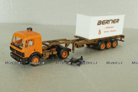 Mercedes SK 1748 tractor with semi trailer Berner 1988, orange, Herpa 1:87