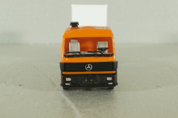 Mercedes SK 1748 tractor with semi trailer Berner 1988, orange, Herpa 1:87
