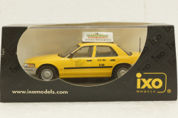 Ford Crown Victoria, New York Taxi, CCC222, IXO 1:43