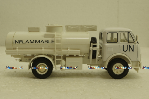 Маз-5334 АЦ-8, ООН, бензовоз, Н989, Наш Автопром 1:43