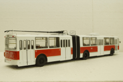 ЗиУ-10 (ЗиУ-683) троллейбус сочленённый - белый/красный, SSM4011, SSM 1:43