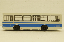 ЛАЗ-4202, арт. 900346, Советский Автобус 1:43