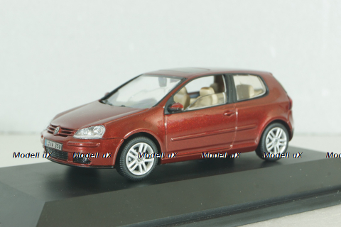 Volkswagen Golf V 3-doors 2003, red, 821930110, Schuco 1:43