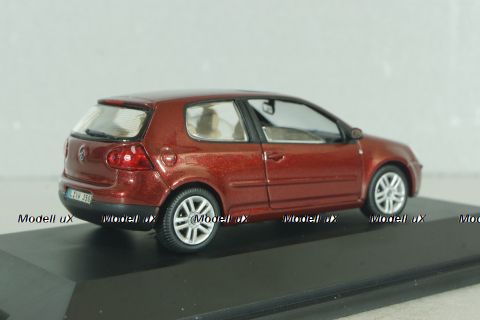 Volkswagen Golf V 3-doors 2003, red, 821930110, Schuco 1:43