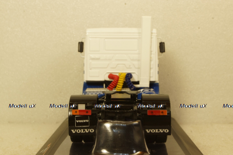 Volvo F10 Polar Express 1983 white/blue, TR099, IXO 1:43