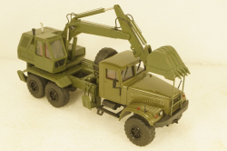 Краз-255 с экскаватором, хаки, RTM 1:43