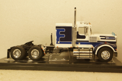 Marmon CHDT 1980 white, TR083, IXO 1:43