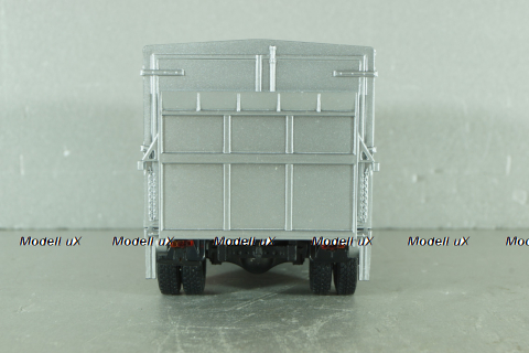 У-165 изотермический фургон на шасси Зил-138, красный/серебро, Наши Грузовики + АвтоИстория 1:43 