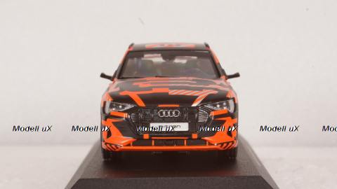 Audi e-tron Sportback Prototype black/red, IScale 1:43