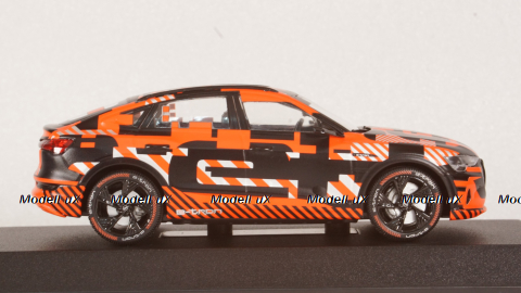 Audi e-tron Sportback Prototype black/red, IScale 1:43