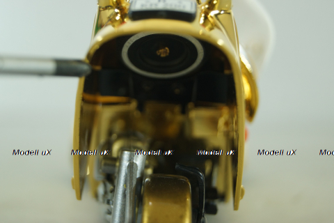 Messerschmitt KR 200 1955, gold, 08908, Revell 1:18