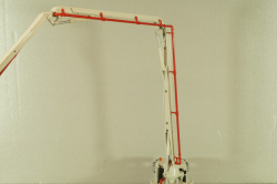 Mercedes-Benz Actros 4141 4-axle, Waitzinger 42XXT Concrete pump, B66000806, NZG 1:50 Уценка!