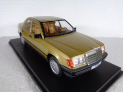 Mercedes 260E (W124) 1984 metallic beige, MCG18412, MCG 1:18