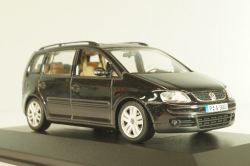 Volksvagen Touran 2003, black, 170099300F9R, Minichamps 1:43