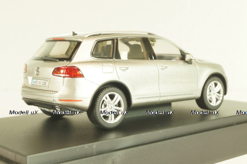 Volkswagen Touareg (7P) 2010, silver, 7P1099300B7W, Schuco 1:43
