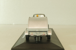 Volkswagen Beeatle with camping trailer and figuren, silver, Cararama 1:43 