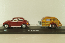 Volkswagen Beeatle with camping trailer, dark red, Cararama 1:43