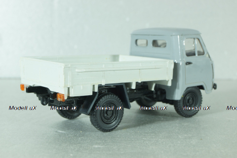 Уаз-3303 бортовой, серый/белый, Русская миниатюра 1:43