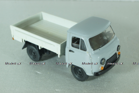 Уаз-3303 бортовой, серый/белый, Русская миниатюра 1:43