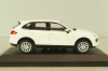 Porsche Cayenne S hybrid, white, Minichamps 1:43