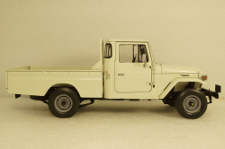 Toyota Land Cruiser 40 Pick Up 1960, white, 08958W, Kyosho 1:18