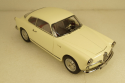 Alfa Romeo Giulietta Sprint 1954, white, 08957W0, Kyosho 1:18