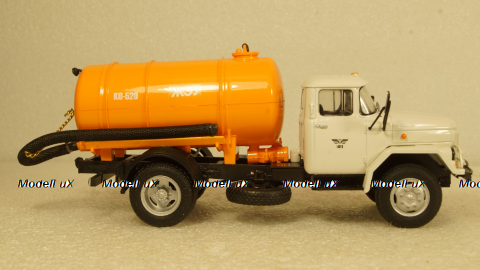 Зил АМУР-53131  КО-520 белый/оранжевый, Алник43 1:43