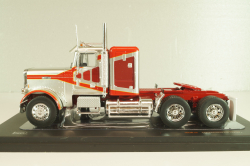 Freightliner FLC 120 64 T 1977, red/silver, TR200, IXO 1:43