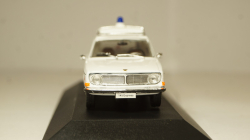 Volvo 145 Express Ambulance 1969, Atlas 1:43