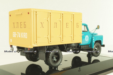 ГЗСА-3704 фургон "хлеб" на шасси Газ-52-01 1969 г., синий/бежевый, 105216, DiP Models 1:43