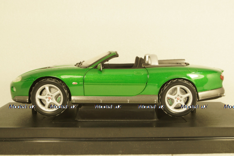 Jaguar XKR Roadster  James Bond 007 Die Another day, 33850 Joy Ride 1:18