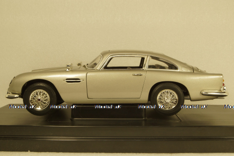 Aston Martin DB5 1965 James Bond 007 Goldfinger, 33754E, Joy Ride 1:18