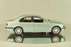 BMW 525i sedan (E39) 1995, light green, 80429419980, Schabak 1:43
