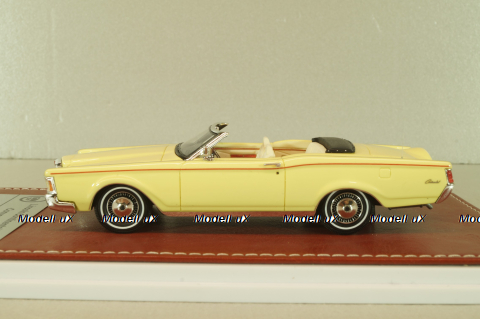 Lincoln Continental Mark III Convertible 1971, yellow, GIM011B, GIM 1:43