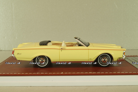 Lincoln Continental Mark III Convertible 1971, yellow, GIM011B, GIM 1:43