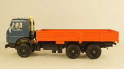 Камаз-5320 бортовой синий/оранжевый 07.1984, Арек 1:43
