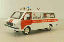Раф-22031, скорая медицинская помощь, бело-серый, октябрь 1991, Тантал/Радон 1:43