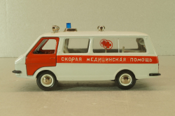 Раф-22031, скорая медицинская помощь, бело-серый, октябрь 1991, Тантал/Радон 1:43