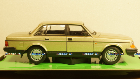 Volvo 240 GL gold, 24102, Welly 1:24