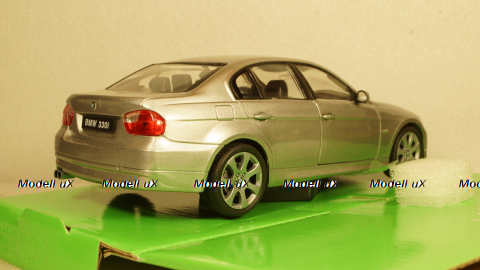 BMW 330i, metallic-grey, Welly 1:24 