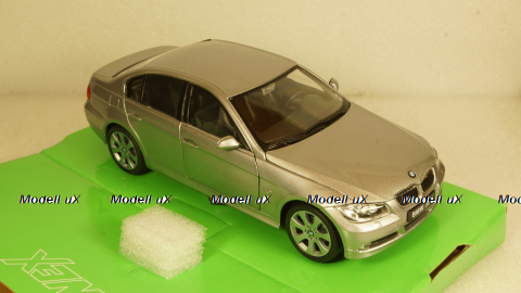 BMW 330i, metallic-grey, Welly 1:24 