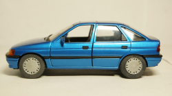 Ford Escort MK 5 1995 bluemetallic, 1525, Schabak 1:24 Уценка!
