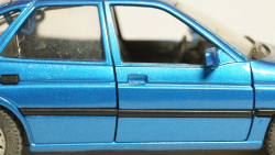 Ford Escort MK 5 1995 bluemetallic, 1525, Schabak 1:24 Уценка!