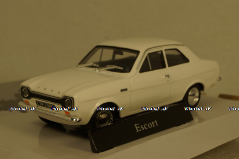 Ford Escort MK1 White, Cararama 1:43