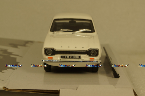 Ford Escort MK1 White, Cararama 1:43