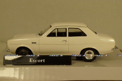 Ford Escort MK1 White, Cararama 1:43