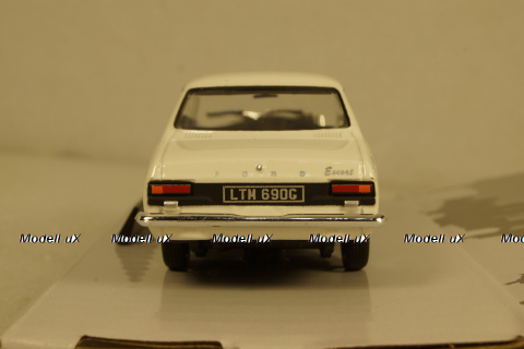 Ford Escort MK1 White, Cararama 1:43