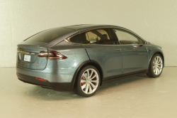 Tesla Model X 2016, light grey, LS-Collectibles 1:18